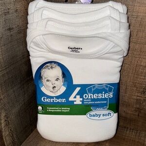 NEW IN PACKAGE Gerber Baby Soft White Onesies SET of 4-size‎ NB